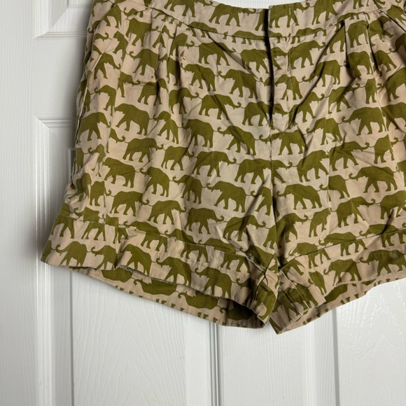 Anthropologie Cartonnier Finchley Elephant Print Shorts - Picture 4 of 8